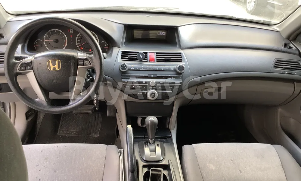 Vehicle photo 7