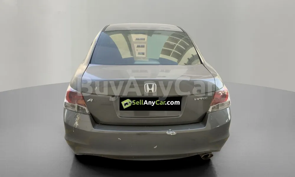 Vehicle photo 2