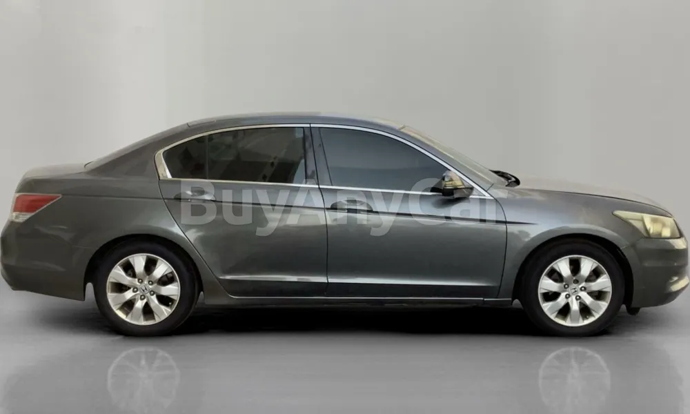 Vehicle photo 3
