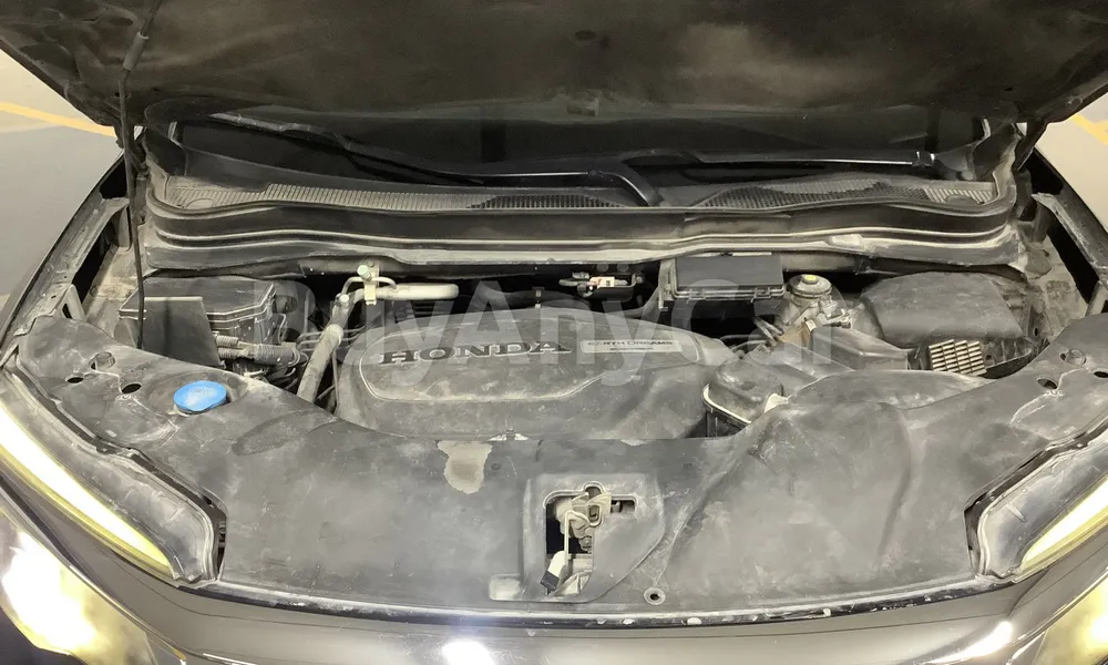Vehicle photo 6