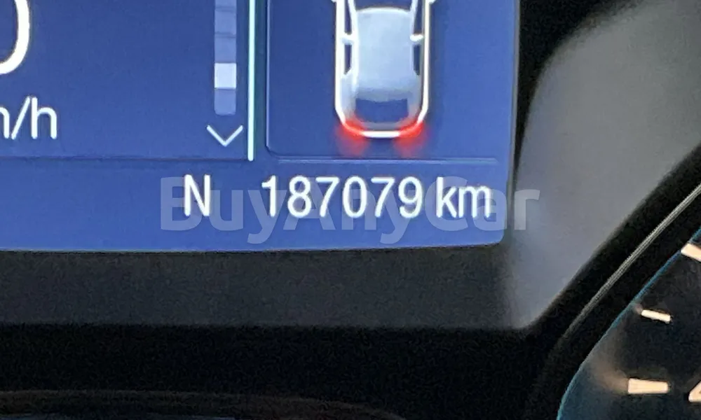 Vehicle photo 7