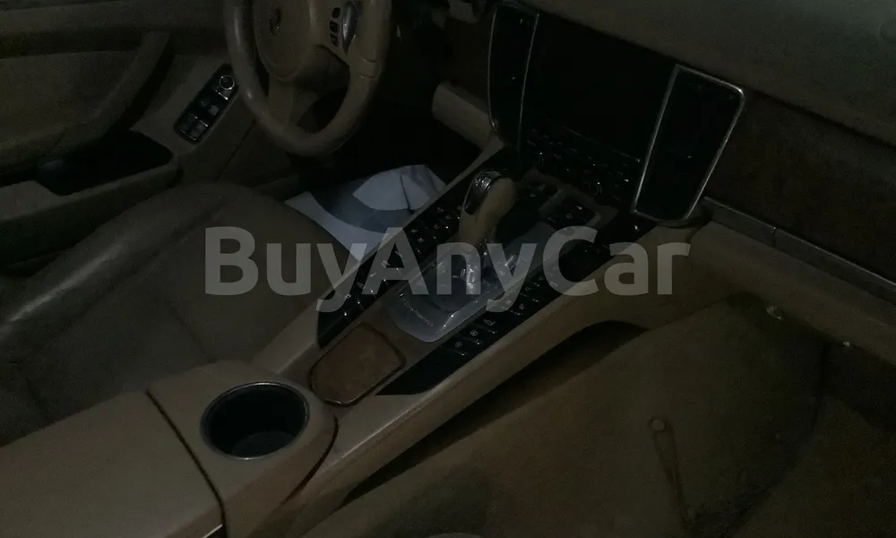 Vehicle photo 8