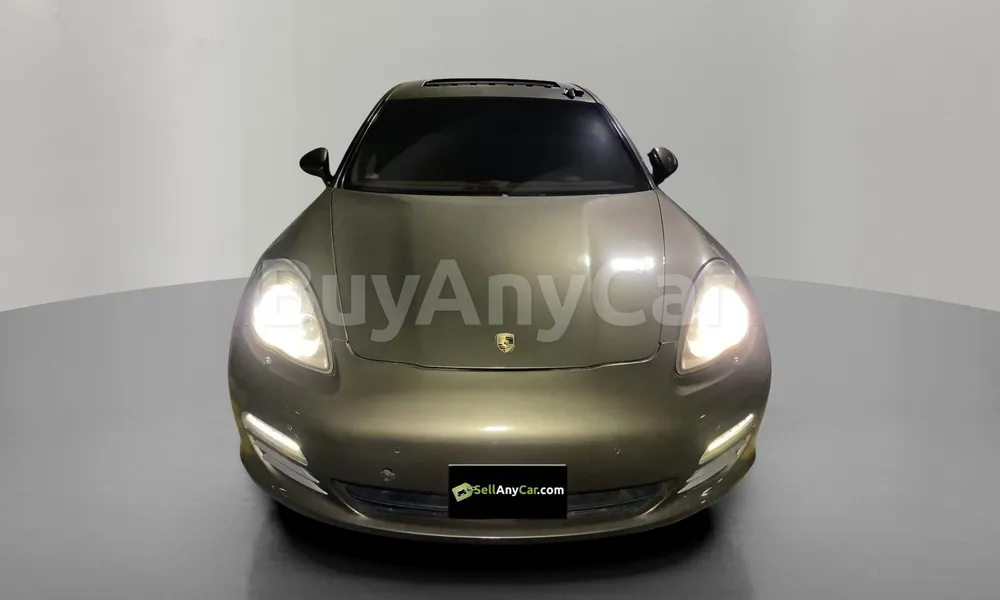 Vehicle photo 2