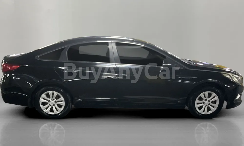 Vehicle photo 3