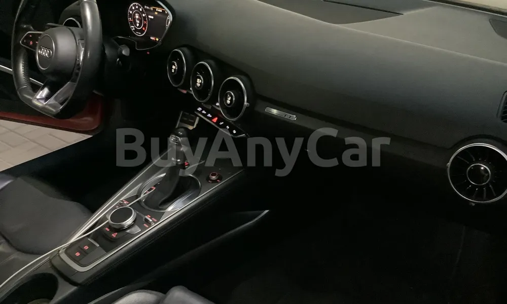 Vehicle photo 8