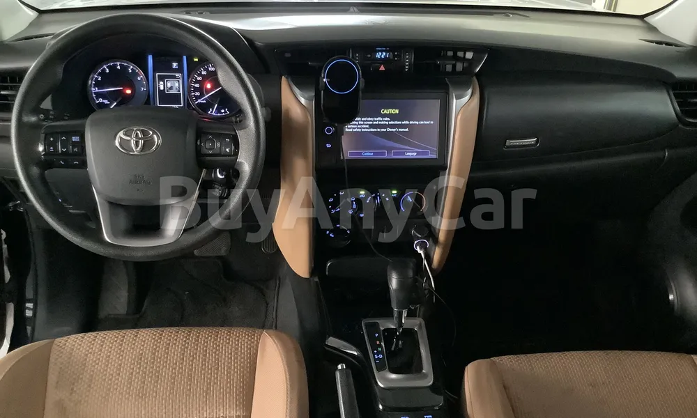 Vehicle photo 8