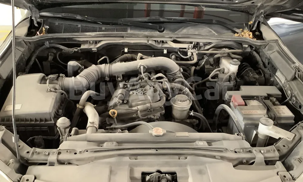 Vehicle photo 6