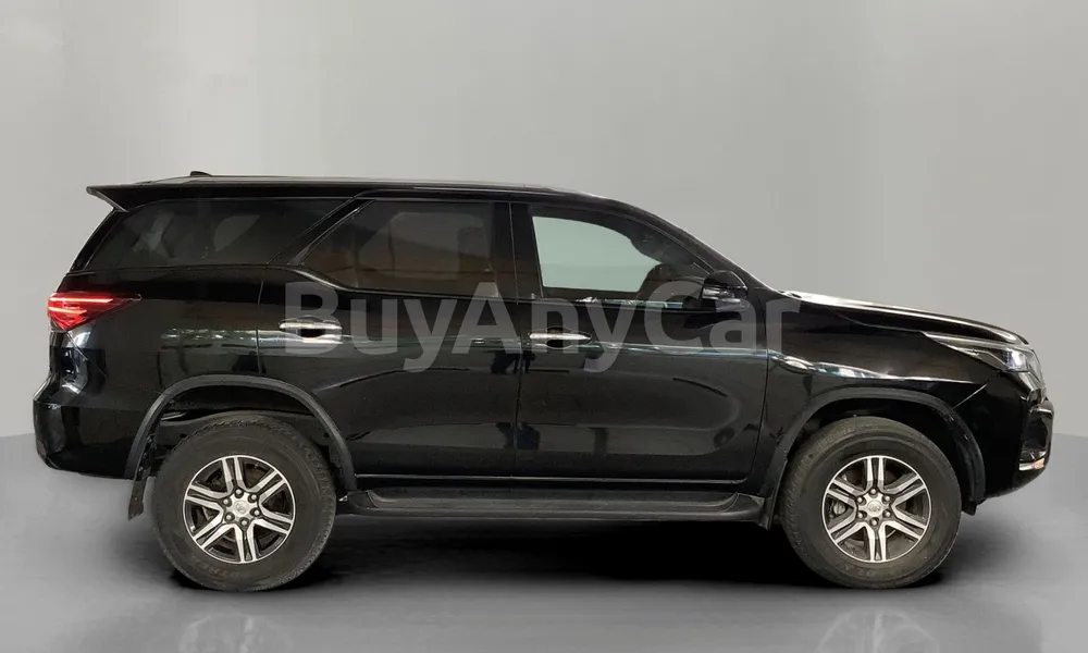 Vehicle photo 3