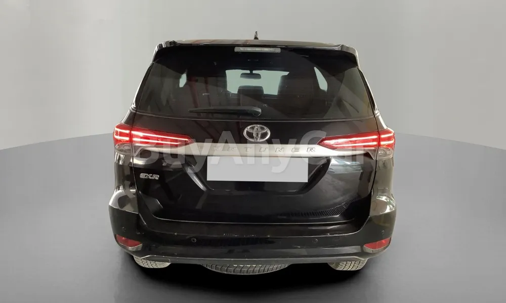 Vehicle photo 2