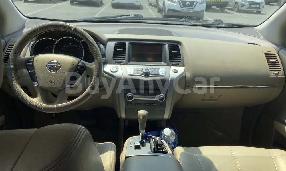 Vehicle photo 8
