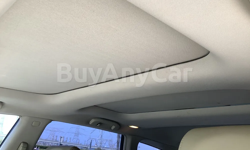 Vehicle photo 9