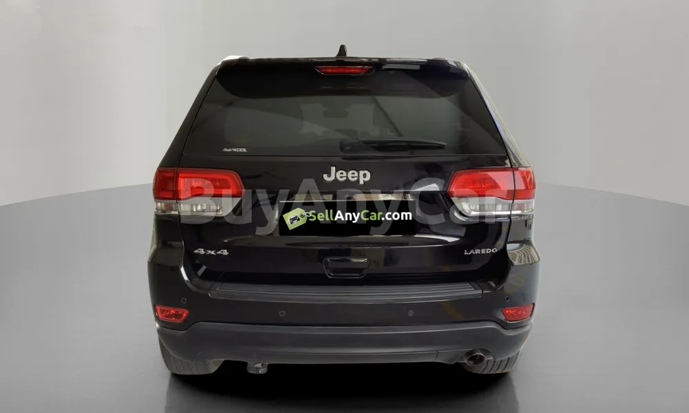 Vehicle photo 2