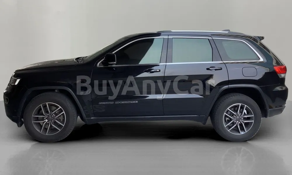 Vehicle photo 3