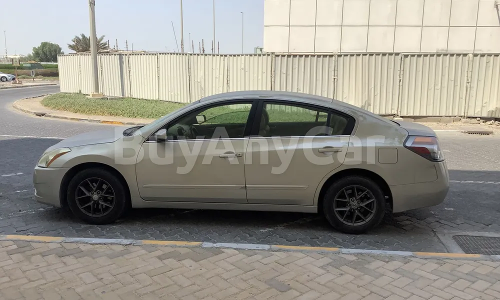 Vehicle photo 4