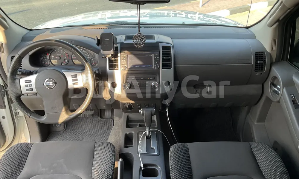 Vehicle photo 9