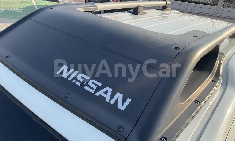 Vehicle photo 5