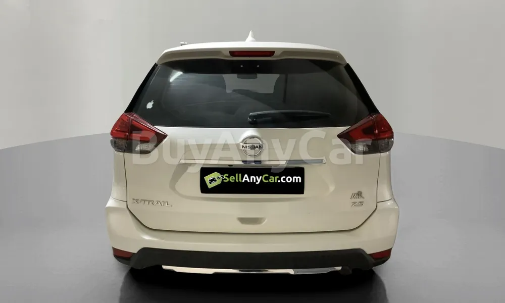 Vehicle photo 2
