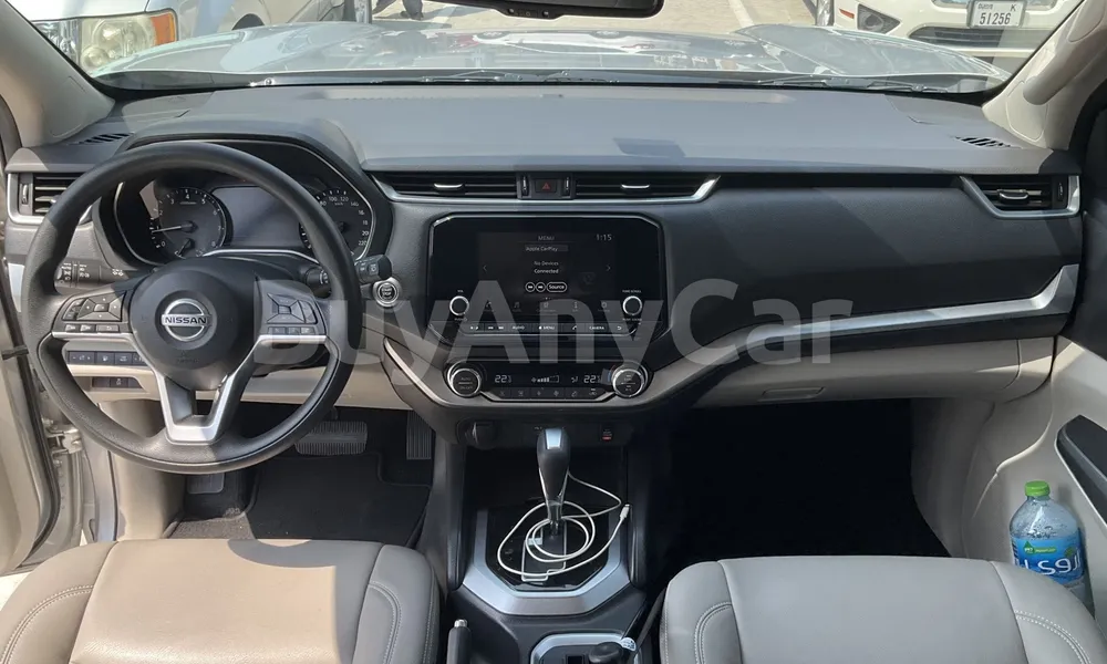 Vehicle photo 7