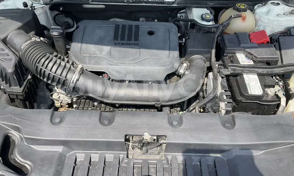 Vehicle photo 6