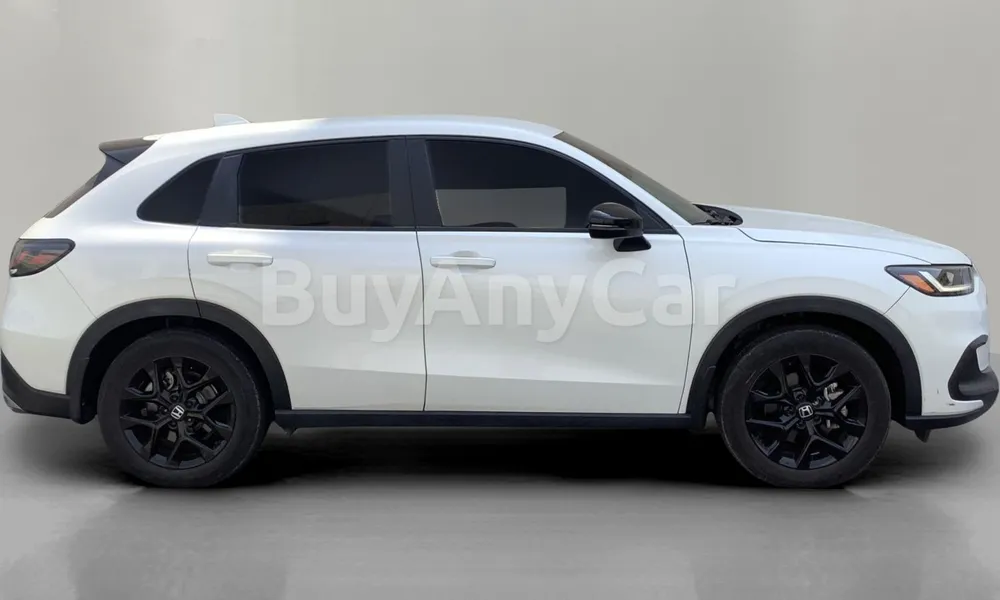 Vehicle photo 3