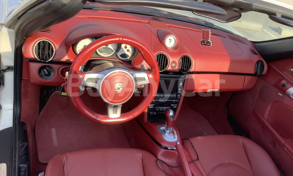 Vehicle photo 9