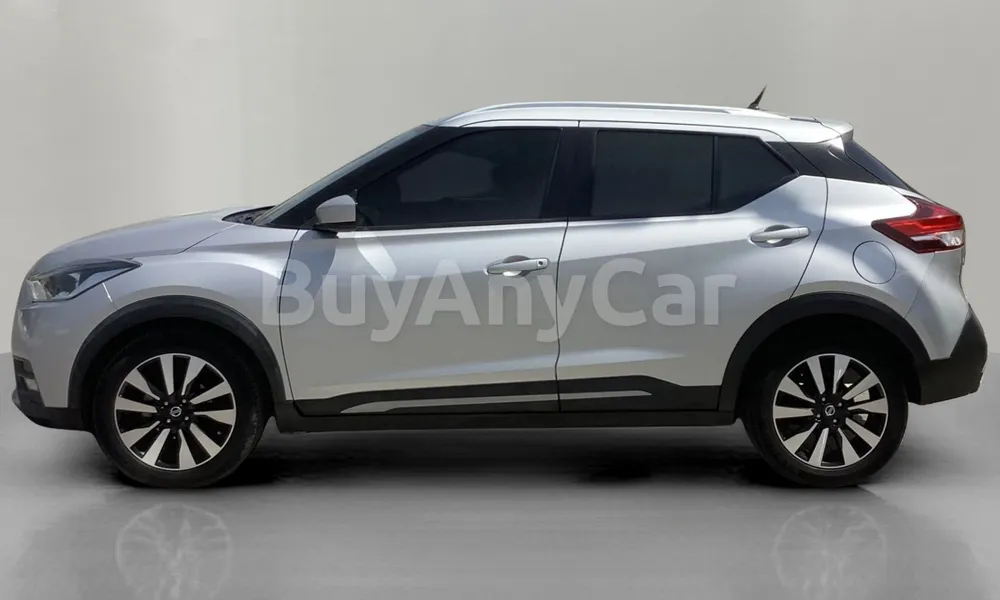 Vehicle photo 4