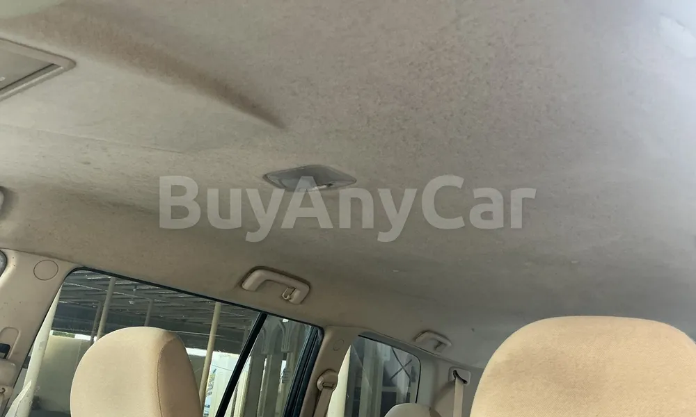 Vehicle photo 9