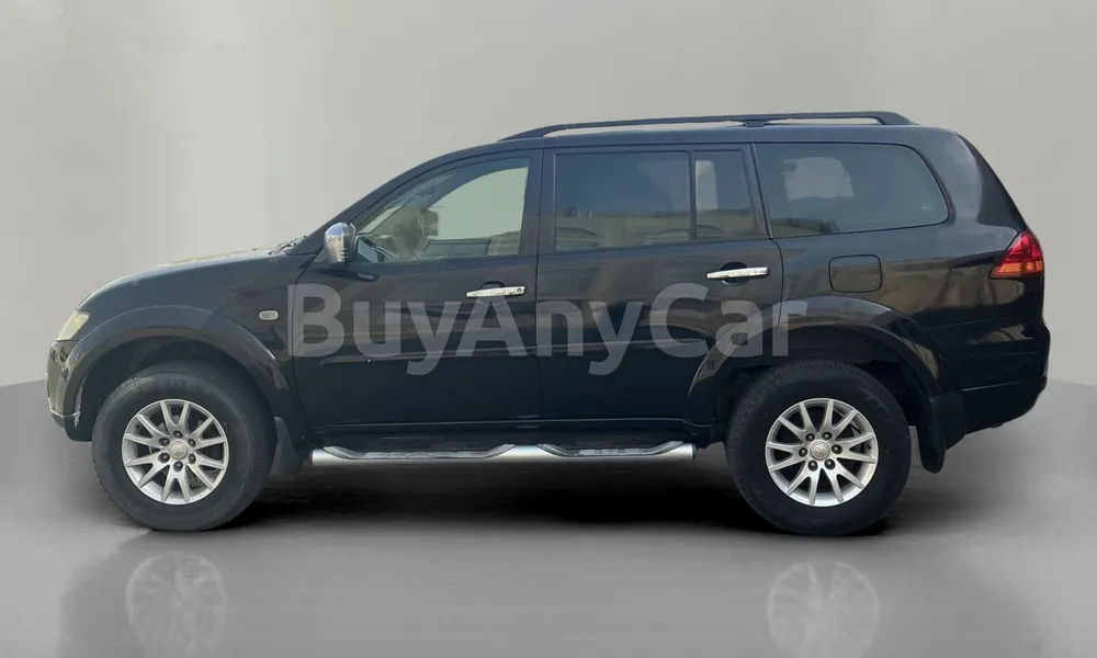 Vehicle photo 3