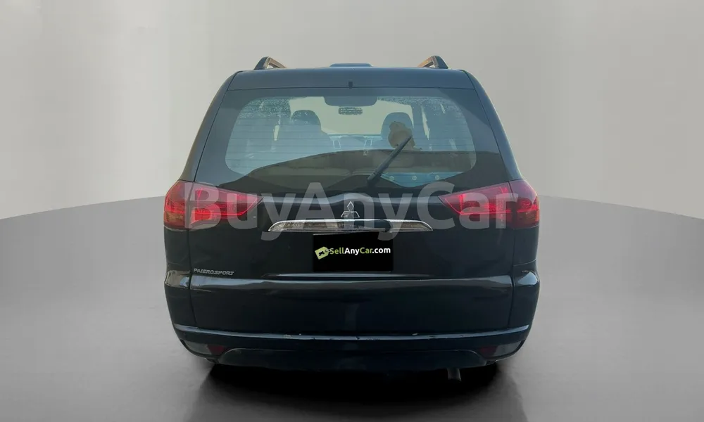 Vehicle photo 2