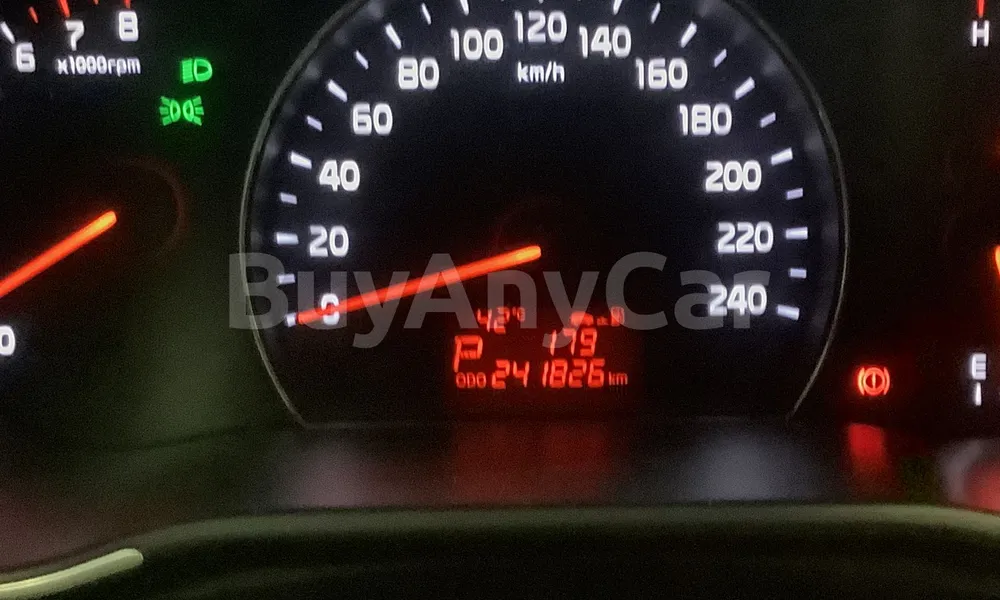 Vehicle photo 7