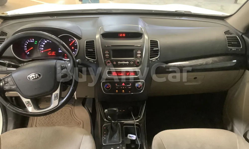 Vehicle photo 9