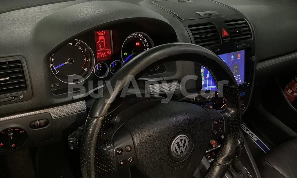 Vehicle photo 8