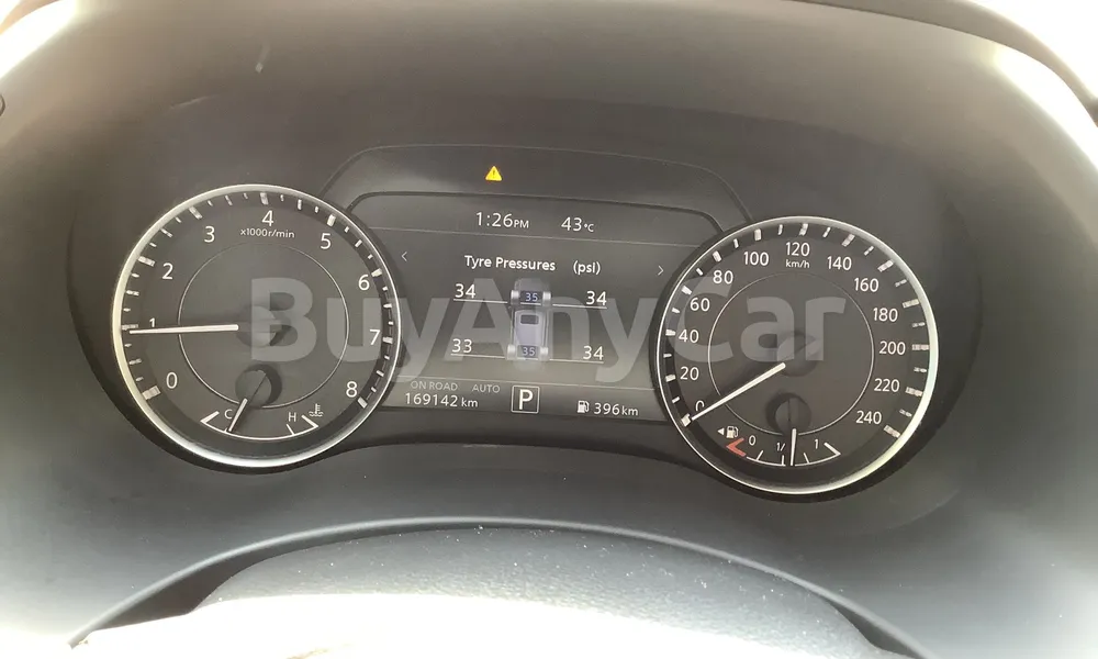 Vehicle photo 6