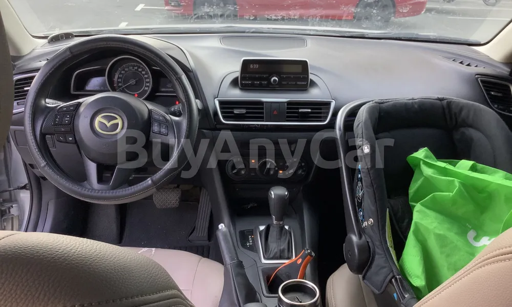 Vehicle photo 8