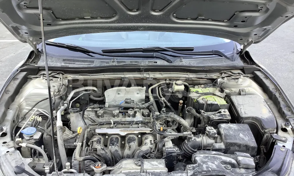 Vehicle photo 6