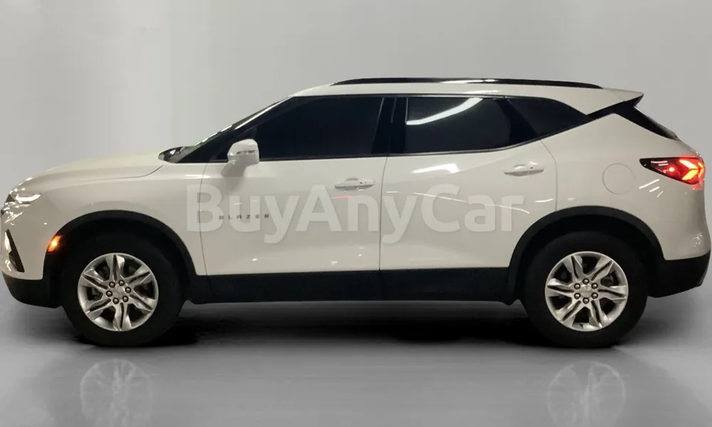 Vehicle photo 4