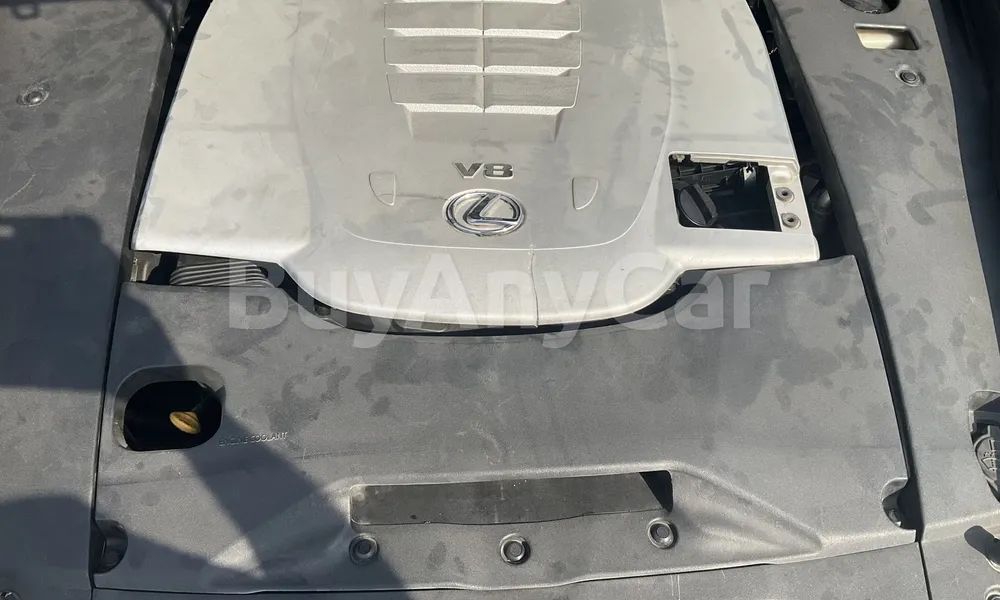 Vehicle photo 6