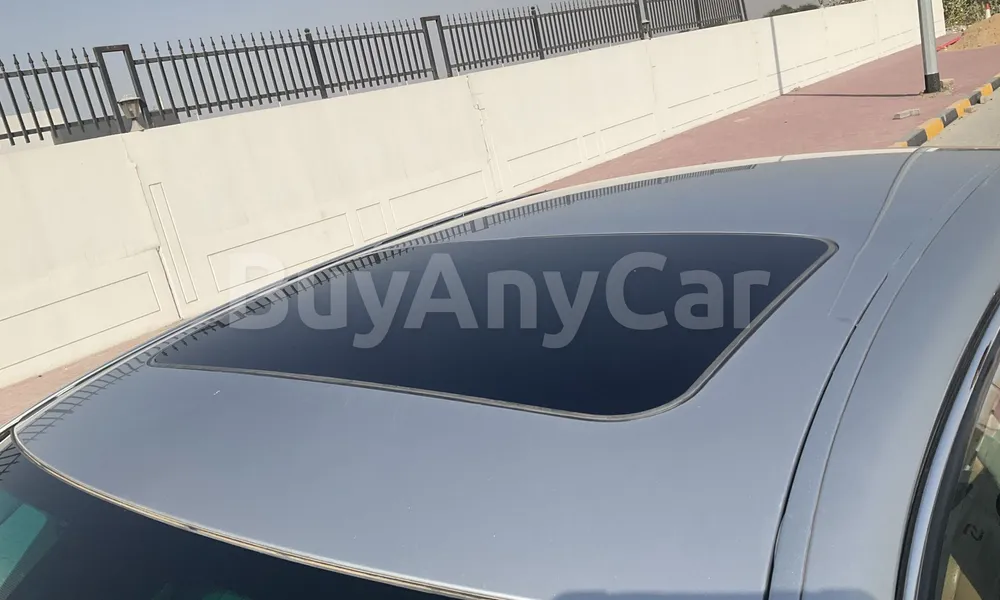 Vehicle photo 5