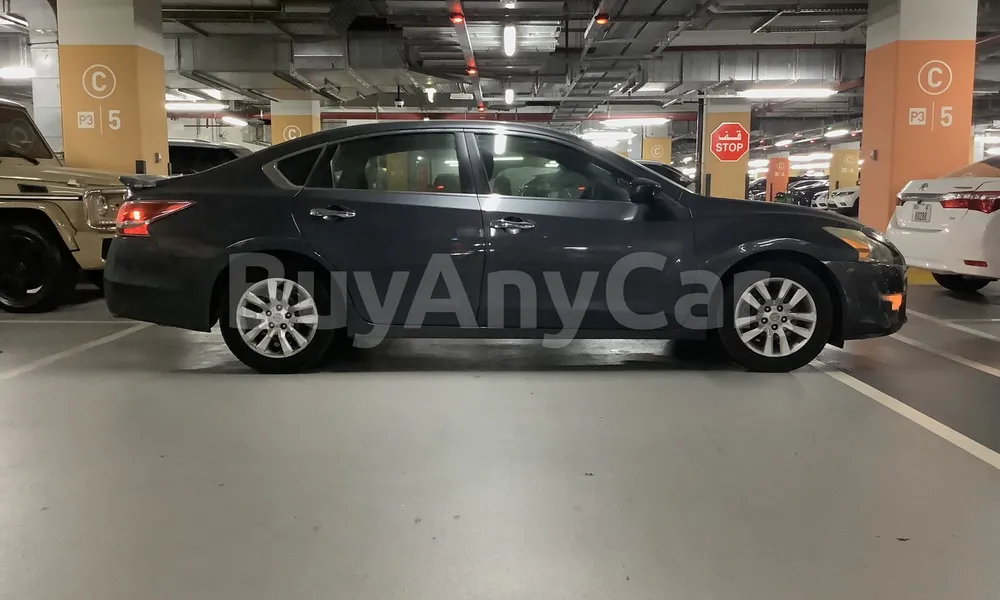 Vehicle photo 3