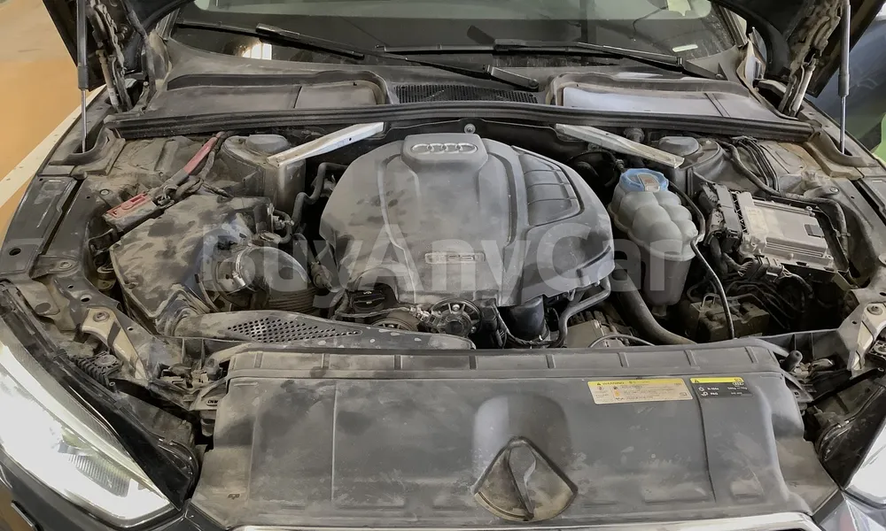 Vehicle photo 8