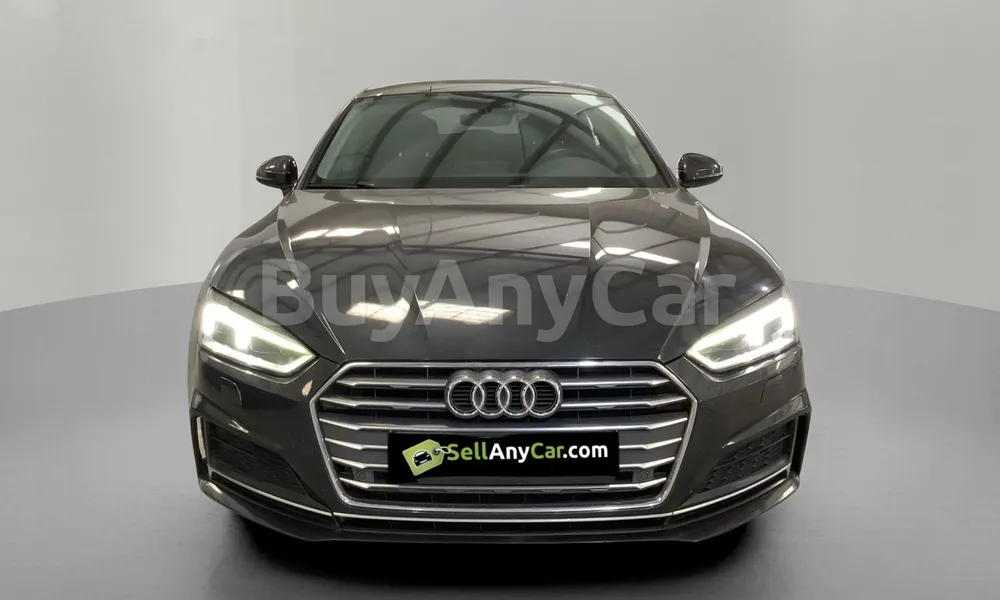 Vehicle photo 1