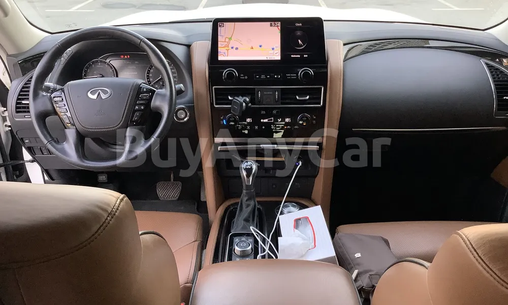 Vehicle photo 8