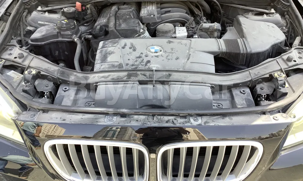 Vehicle photo 6