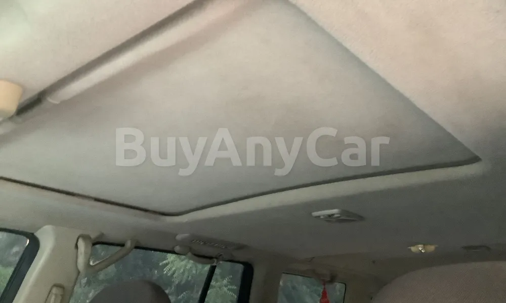 Vehicle photo 9
