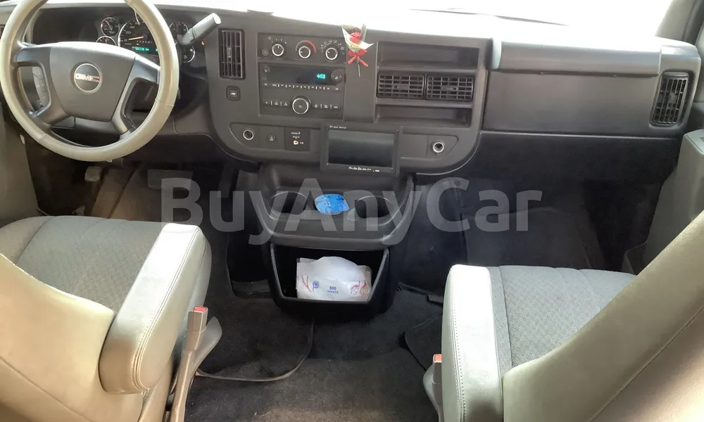 Vehicle photo 7