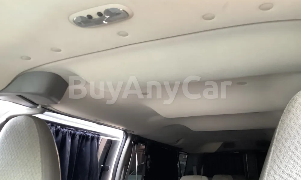Vehicle photo 9