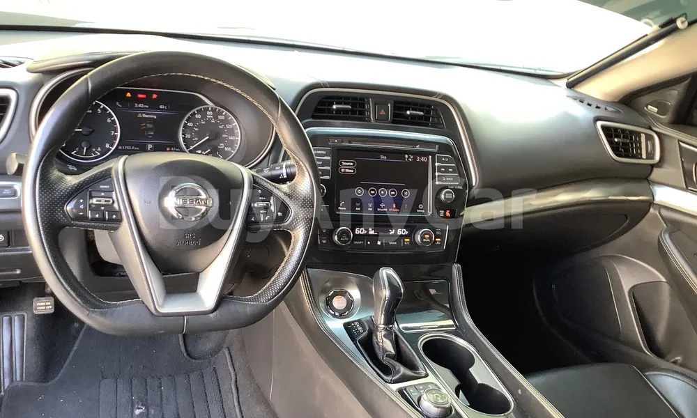 Vehicle photo 7