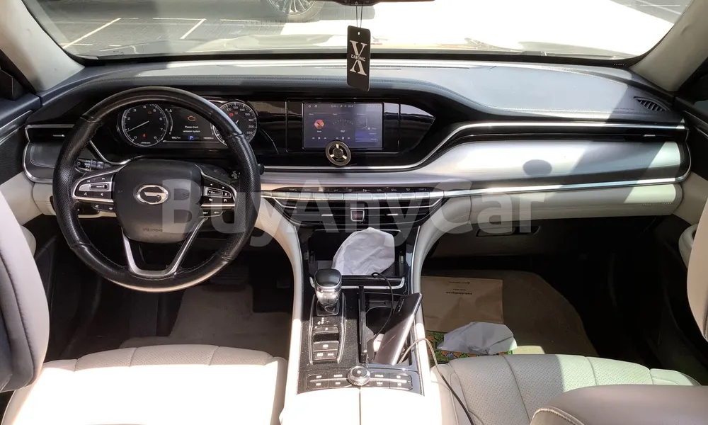 Vehicle photo 6
