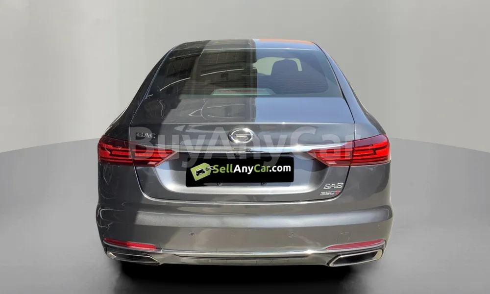 Vehicle photo 2