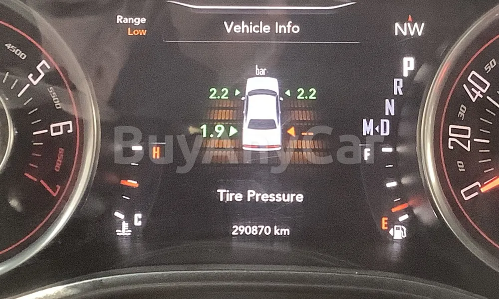 Vehicle photo 8